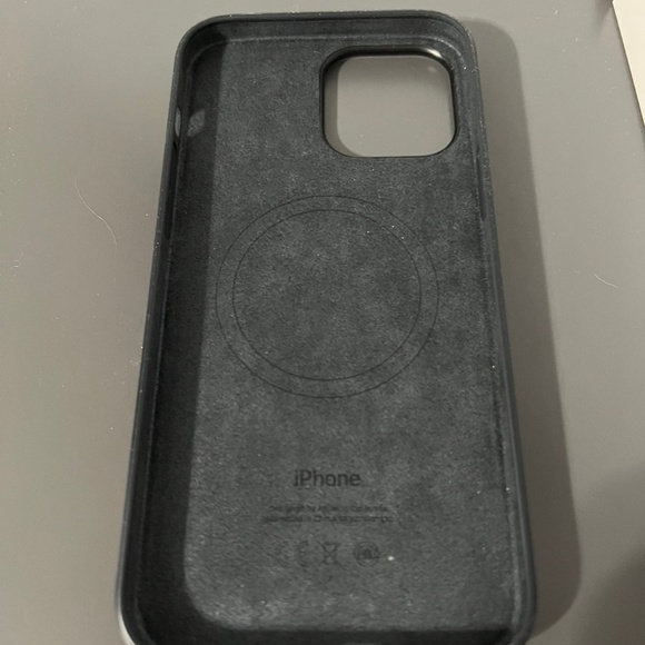 iPhone 13 Pro Max Silcone case - Picture 4 of 4